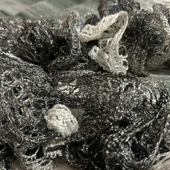 Knit Ruffled lace Scarf black gray white metallic sparkle handmade 💜💜 - Picture 3 of 8